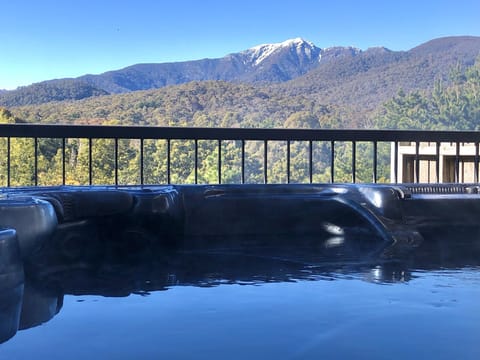 Hot tub on deck