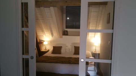 Double Room, Jetted Tub (Balneo) | Premium bedding, desk, soundproofing, iron/ironing board