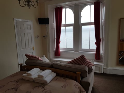 King or Twin Room | Balcony