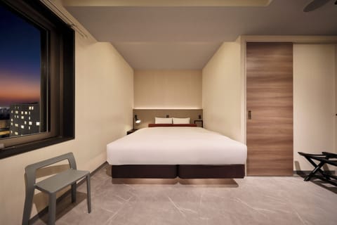 Desk, blackout drapes, iron/ironing board, free WiFi