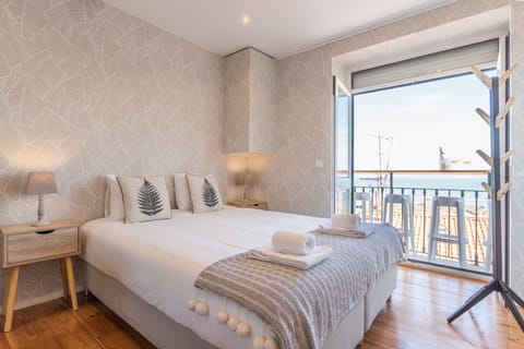Studio, River View | In-room safe, blackout drapes, soundproofing, iron/ironing board