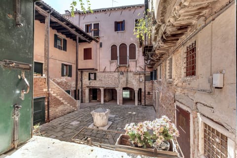 Apartment, 3 Bedrooms | Courtyard view