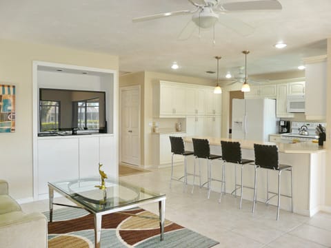 Part of the family room area, large kitchen countertop to enjoy!