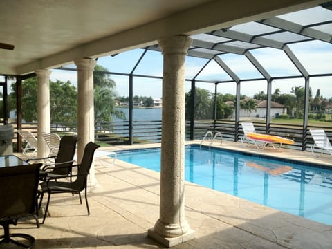 Lanai, large 15'x26' heated pool, all rooms have sliding door access to pool!