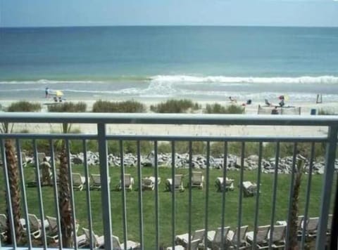 View from 25' Balcony glass doors fromm living room and master bedroom