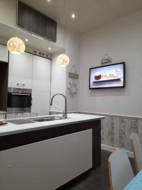 TV in kitchen / diner