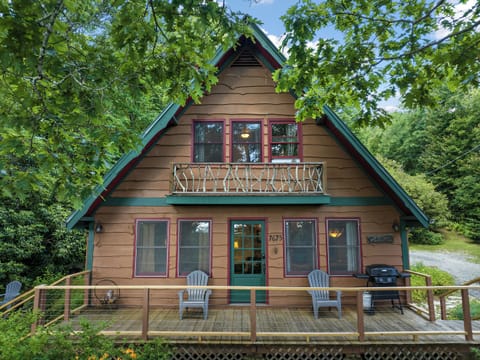 The quintessential little cabin in the woods.
