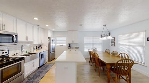 Updated full kitchen