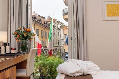 Superior Room, 1 Double Bed | Minibar, in-room safe, individually furnished, desk