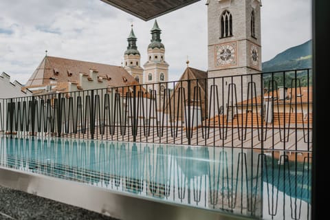 Outdoor pool, open 6:00 AM to 9:00 PM, pool umbrellas, sun loungers