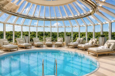Couples treatment rooms, hot tub, facials, massages