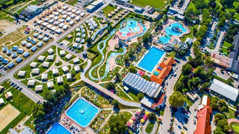 Indoor pool, outdoor pool