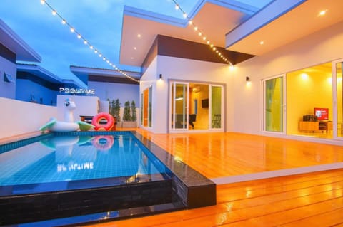 3-Bedroom Villa with Private Pool | Terrace/patio