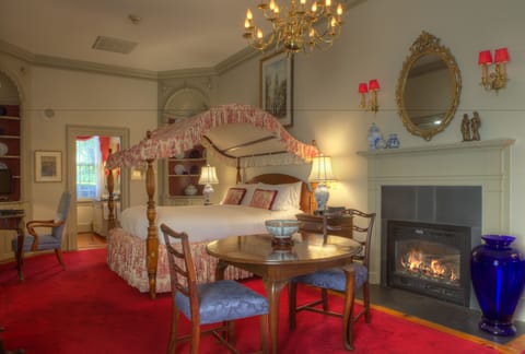 King Counting House Suite | Premium bedding, individually decorated, individually furnished