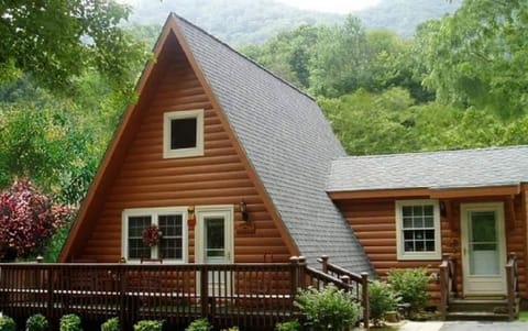 
~*~ Maggie Valley Chalet~*~
Owner: Rebecca Watkins
*Four Seasons of Fun*






