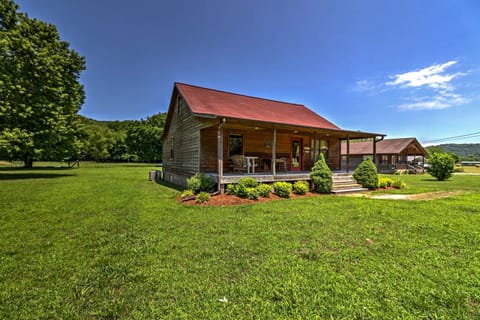 Mountain View Vacation Rental | 2BR | 2BA | Single Story | 1,550 Sq Ft