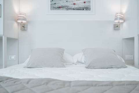 Double Room | Premium bedding, in-room safe, desk, cribs/infant beds