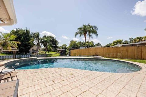 Private Pool with Canal View