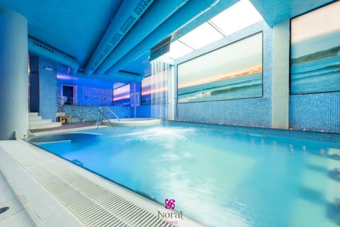 Couples treatment rooms, sauna, hot tub, steam room, Turkish bath