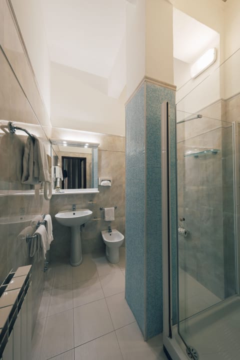 Family Room (Classic) | Bathroom | Free toiletries, hair dryer, slippers, bidet