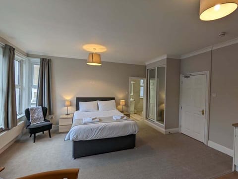 Comfort Studio Suite | Iron/ironing board, free WiFi, bed sheets