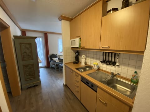 8-cm flat-screen TV with satellite channels