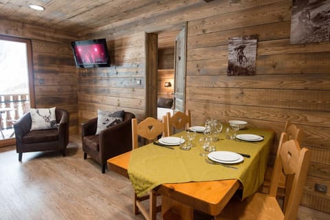 Beautiful all-wood apartment