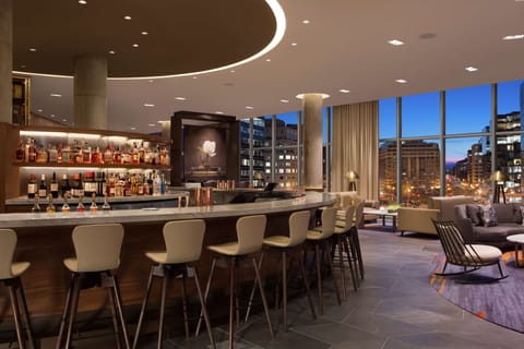 2 bars/lounges, lobby lounge, rooftop bar