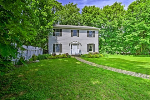 Lenox Vacation Rental | 3BR | 2.5BA | 1,900 Sq Ft | 3 Steps Required