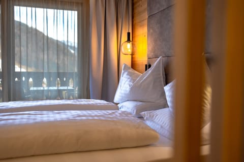 Alpaisc | Frette Italian sheets, premium bedding, down comforters