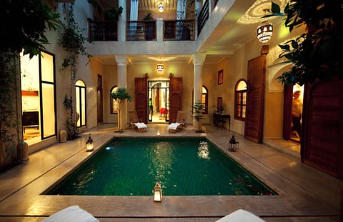 Outdoor pool, sun loungers