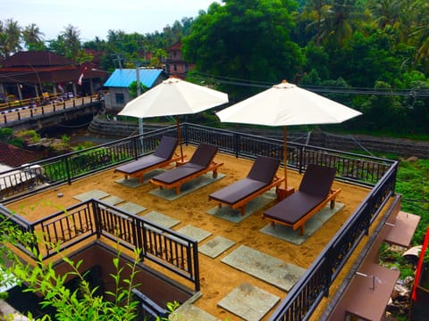 Sundeck