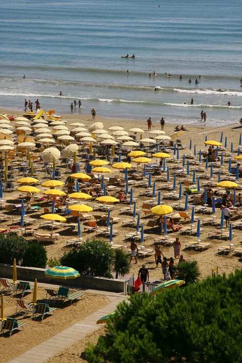 Private beach nearby, sun loungers, beach umbrellas