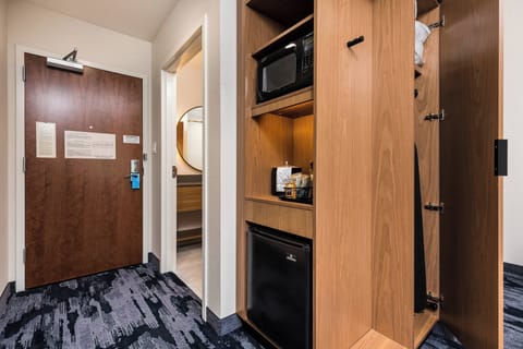 Desk, iron/ironing board, free cribs/infant beds, free WiFi