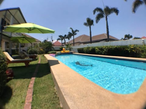 5-Bedroom Villa with Private Pool | Terrace/patio