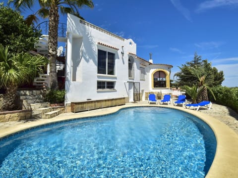Property, Swimming Pool, House, Real Estate, Home, Building, Estate, Residential Area, Villa, Water