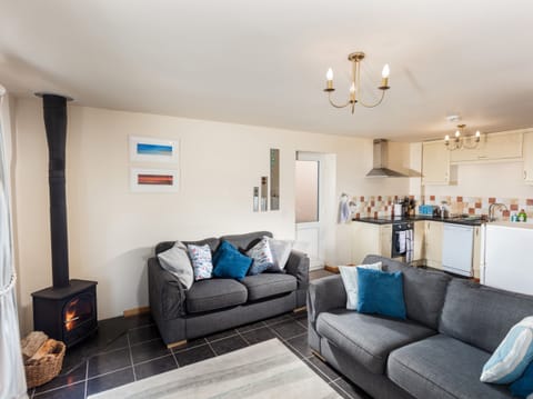 Cottage | Living area | TV, DVD player