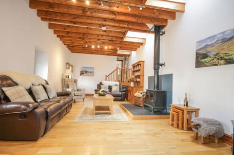 Cottage | Interior