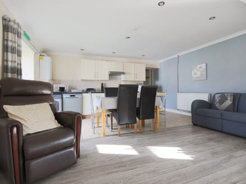 Cottage | Living room | TV