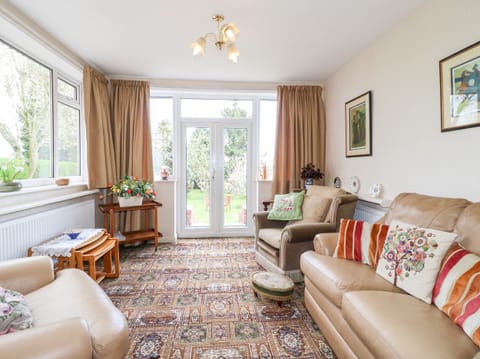Cottage | Living area