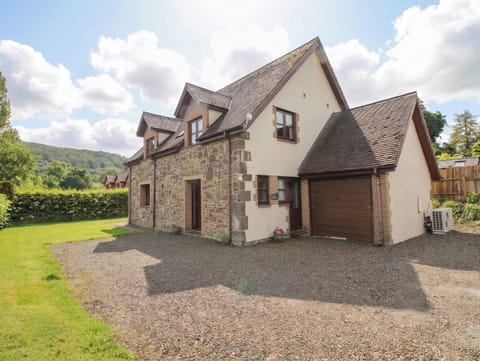 Cottage | Exterior