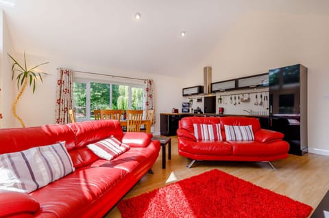 Cottage | Living area | TV, DVD player