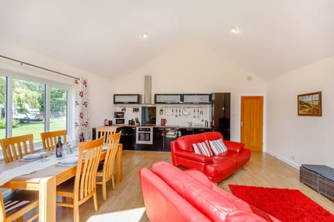 Cottage | Living area | TV, DVD player