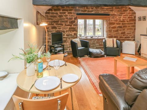 Cottage | Living area | TV, DVD player