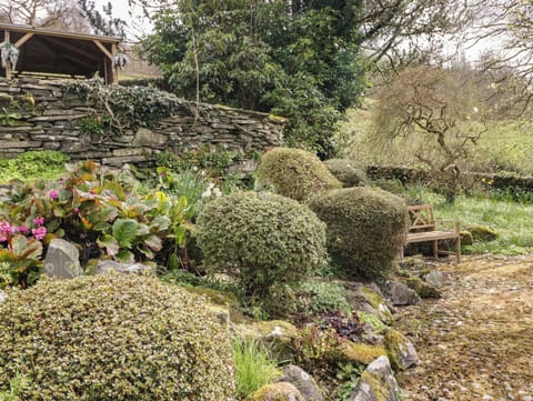 Cottage | Property grounds