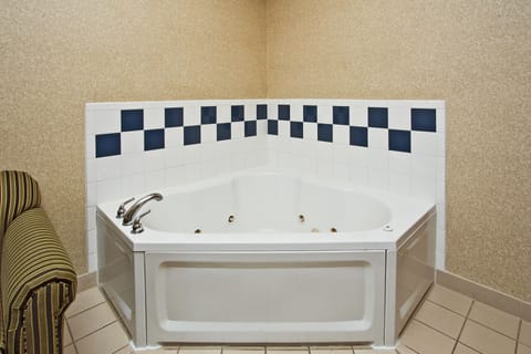 Pillowtop beds, in-room safe, desk, laptop workspace