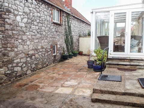 Cottage | Property grounds