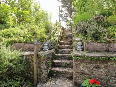 Cottage | Property grounds