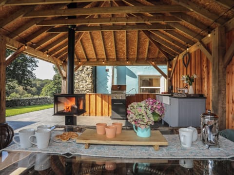 Cottage | Outdoor dining