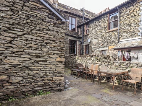 Cottage | Outdoor dining